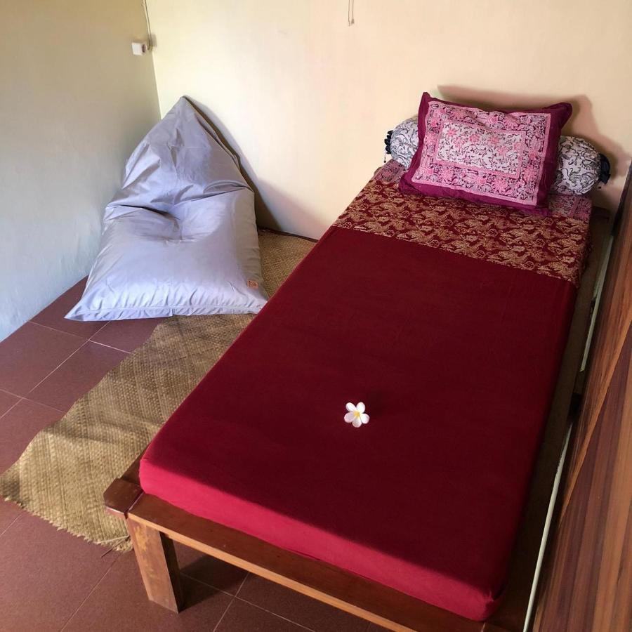 Appartamento Harry'S Ocean House Pacitan Esterno foto