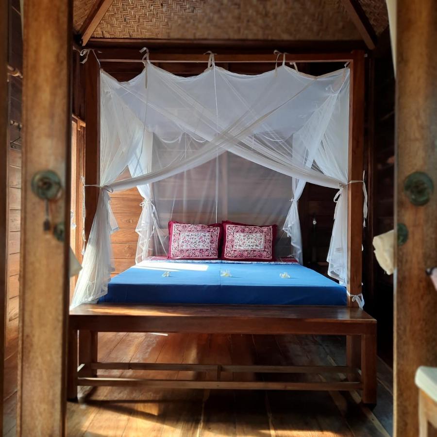 Appartamento Harry'S Ocean House Pacitan Esterno foto
