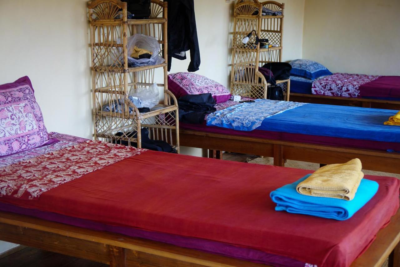 Appartamento Harry'S Ocean House Pacitan Esterno foto