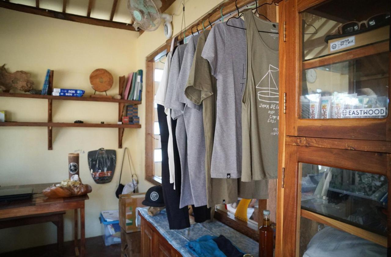 Appartamento Harry'S Ocean House Pacitan Esterno foto