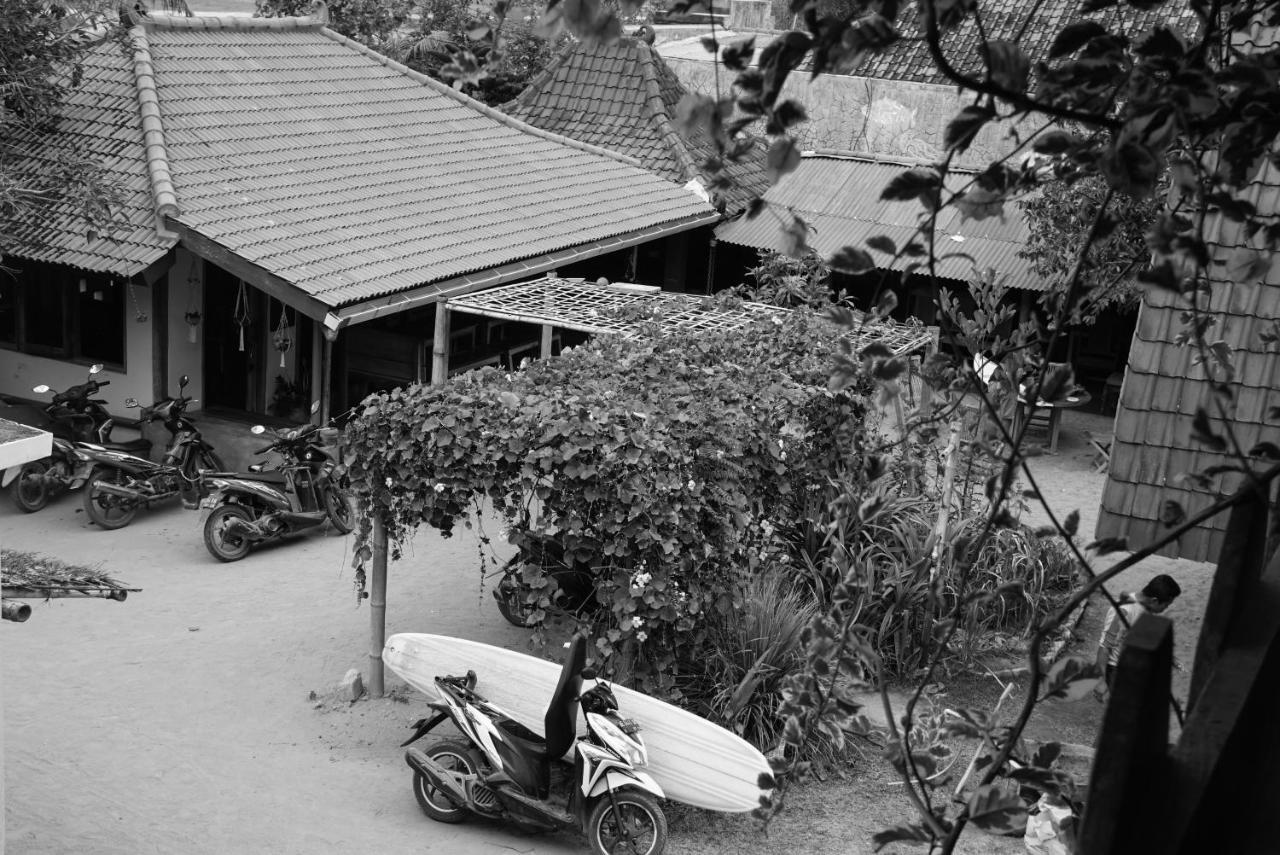 Appartamento Harry'S Ocean House Pacitan Esterno foto