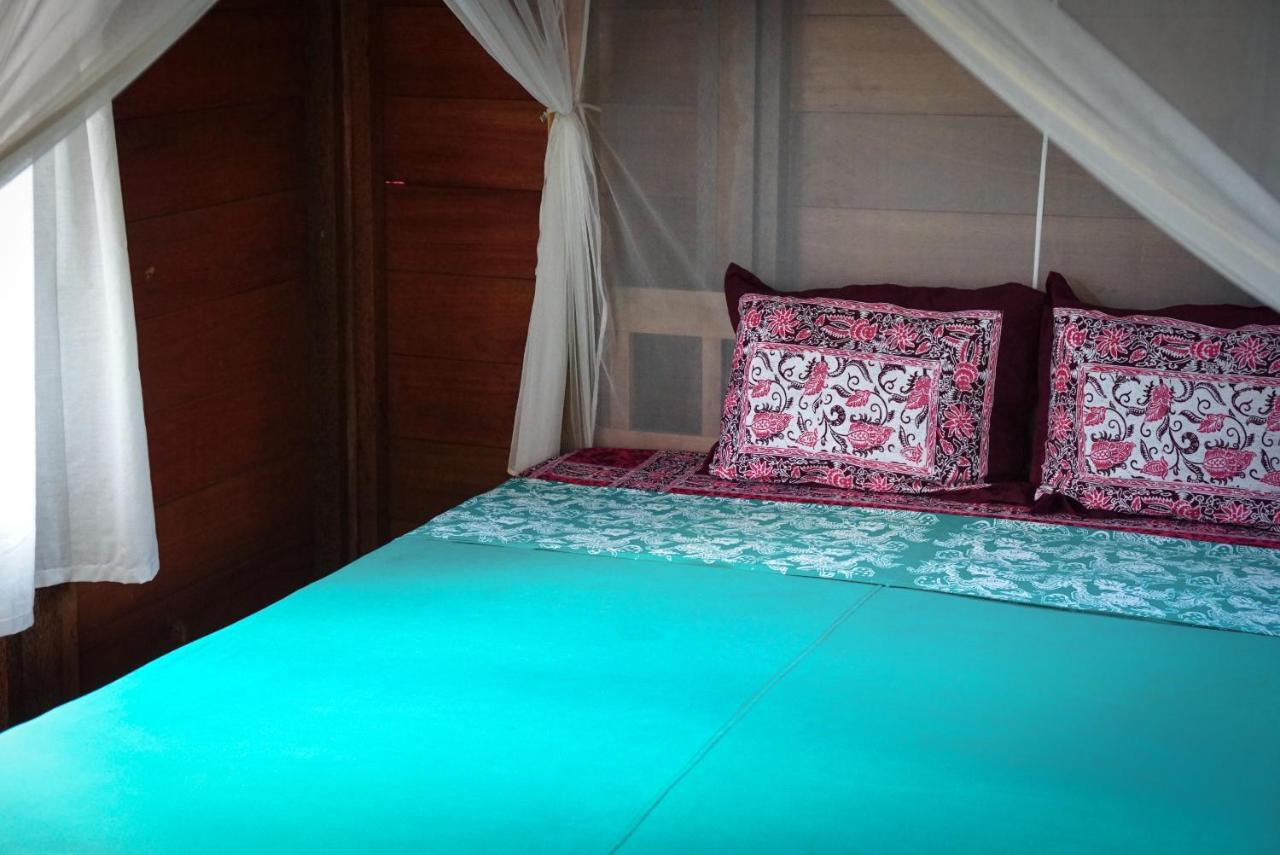Appartamento Harry'S Ocean House Pacitan Esterno foto