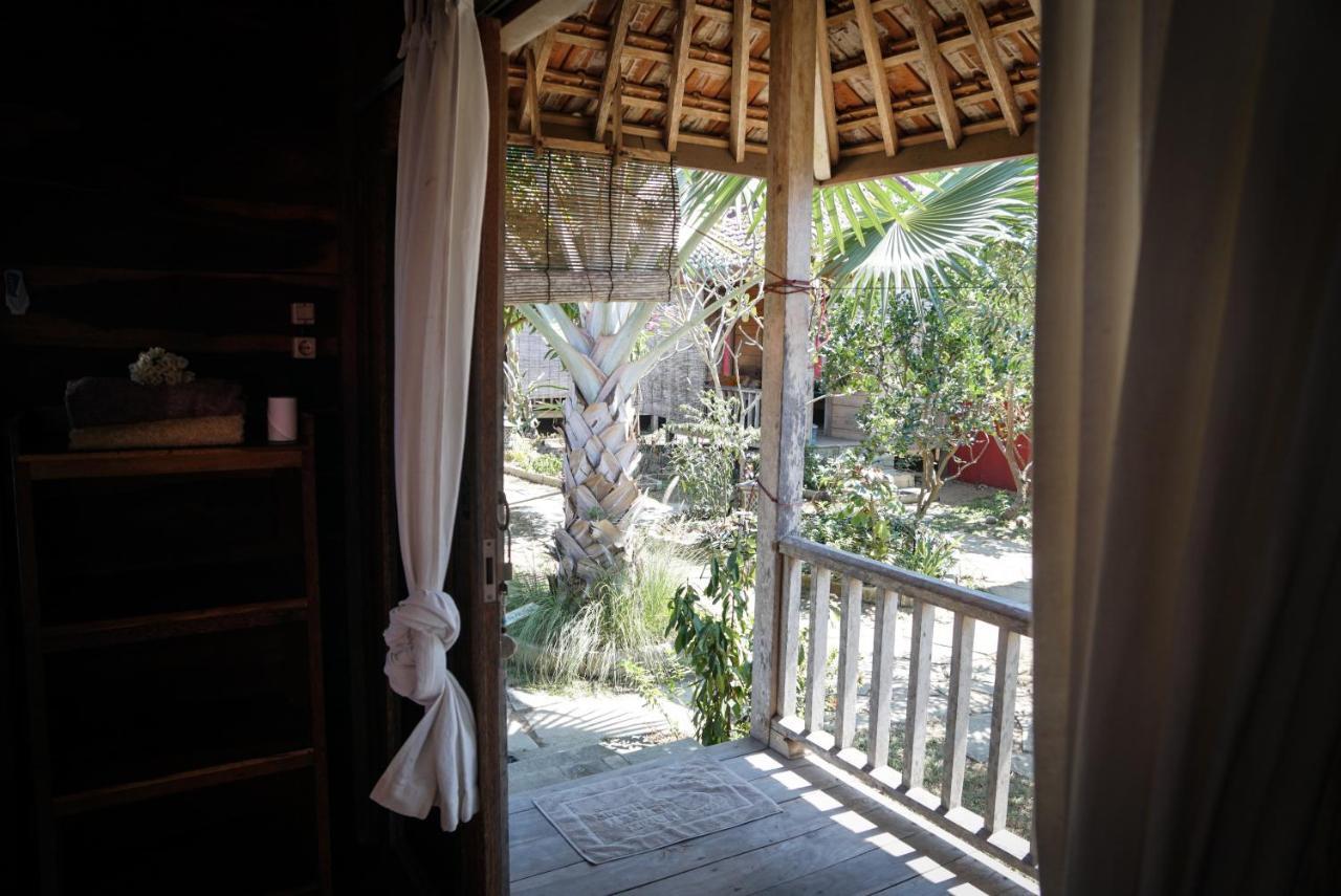 Appartamento Harry'S Ocean House Pacitan Esterno foto